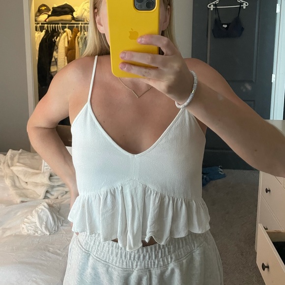 Club Monaco Tops - Club Monaco White Crop Top
